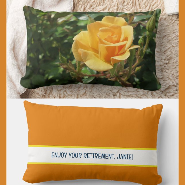 Gepersonaliseerd Geniet van uw pensioen collega Ro Kussen (Modern, elegant Enjoy Your Retirement personalized name accent pillow coworker Photo of  yellow rose)