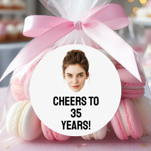 Gepersonaliseerd gezicht 20e 30e 40e 50 verjaardag ronde sticker