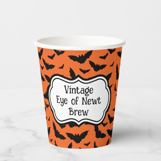Gepersonaliseerd Halloween Oranje Black Bat Papieren Bekers (Voorkant)