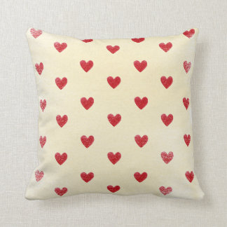 Gepersonaliseerd Love Heart Cushion Cream and Red Kussen