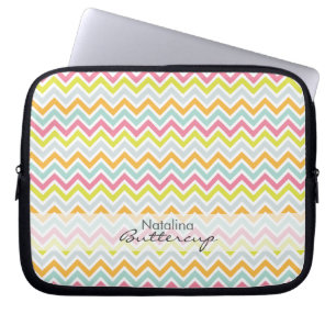 Gepersonaliseerd meisje Chevron Rainbow Modern Laptop Sleeve