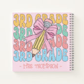 Gepersonaliseerd met naam 3rd Grade Teacher Custom Notitieboek (Achterkant)