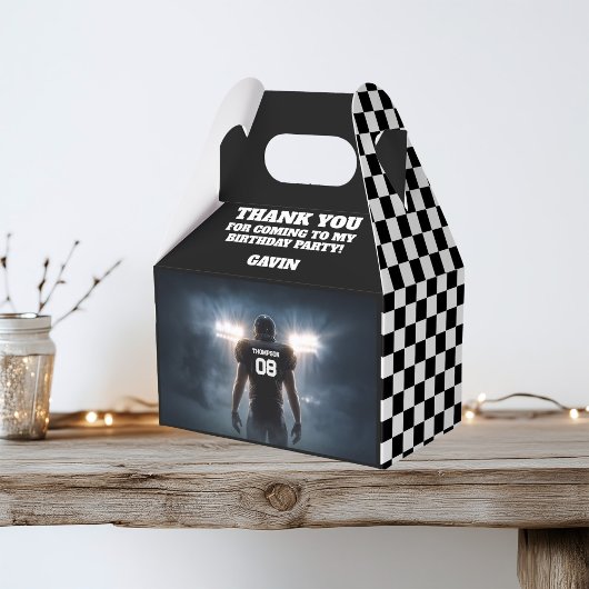 Gepersonaliseerd met naam Retro Football Party Bedankdoosjes