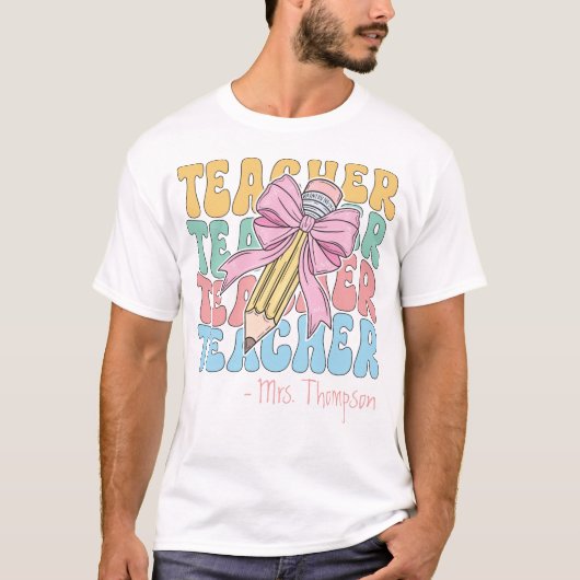 Gepersonaliseerd met naam Roze Bow Teacher Custom T-shirt (Voorkant)
