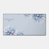 Gepersonaliseerd Modern Floral Dusty Blue Bureaumat (Voorkant)