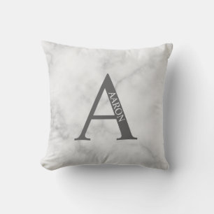 Gepersonaliseerd monogram en naam Sierkussen