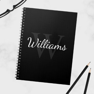 Gepersonaliseerd monogram en naam zwart notitieboek