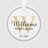 Gepersonaliseerd Monogram Pas getrouwd Goud Acryl Ornament (voorkant)