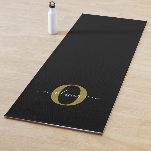 Gepersonaliseerd monogram Script Name Black White  Yogamat (In situ)