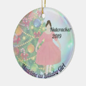 Gepersonaliseerd Nutkraker Ornament - Lullaby Girl (Links)