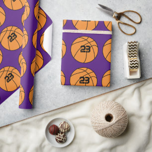 Gepersonaliseerd Paarse Basketbal Speler Nummer Cadeaupapier