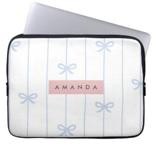 Gepersonaliseerd pastelblauw lintpatroon laptop sleeve