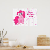 Gepersonaliseerd roze Pony Happy Birthday Poster (Keuken)