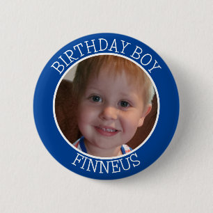 Gepersonaliseerd verjaardagsfeest voor jongensnaam ronde button 5,7 cm