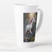 Gepersonaliseerd wit eenhoornbos latte mok (Rechterhoek)