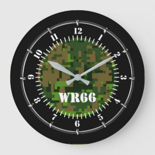Gepersonaliseerd Woodland Green Camouflage op een Grote Klok