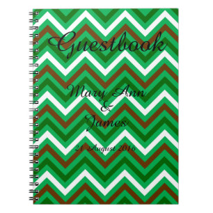Gepersonaliseerd Zigzag Chevron Pattern Green Whit Notitieboek