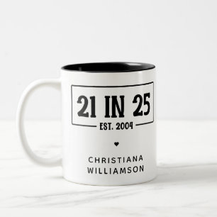 Gepersonaliseerde 21ste verjaardag 21 IN 25 EST 20 Tweekleurige Koffiemok