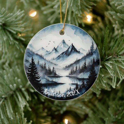 Gepersonaliseerde Aquarelle Waterverf Bergscène Keramisch Ornament (Boom)