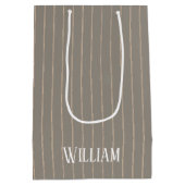 Gepersonaliseerde beige pinstripes medium cadeauzakje (Achterkant)