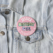 Gepersonaliseerde Birthday girl roze Button (In situ)
