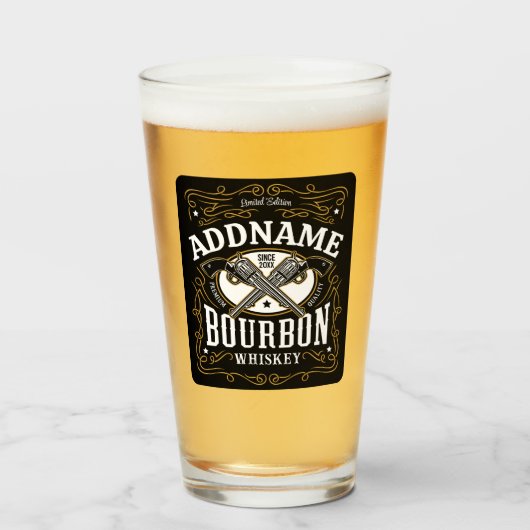 Gepersonaliseerde Bourbon  Pistolen Whiskey Label Glas (Voorkant gevuld)