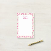 Gepersonaliseerde Chic Pink Leopard Print Notitieb Post-it® Notes (Op bureau)