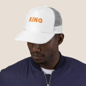Gepersonaliseerde Custom King Tekst Wit en Wit Trucker Pet (In situ)
