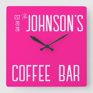 Gepersonaliseerde familienaam Coffee Bar Hot Pink Vierkante Klok