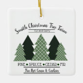 Gepersonaliseerde familienaam Plaid Christmas Tree Keramisch Ornament (Voorkant)
