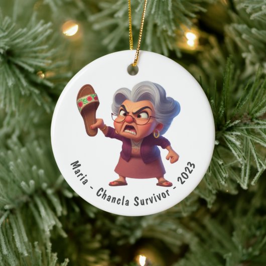 Gepersonaliseerde Funny Chancla Survivor Navidad Keramisch Ornament (Boom)