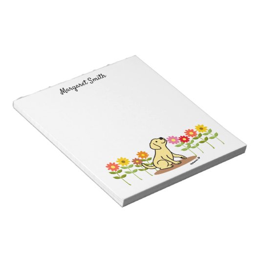 Gepersonaliseerde gele labrador en groene en bloem notitieblok (Schuin)
