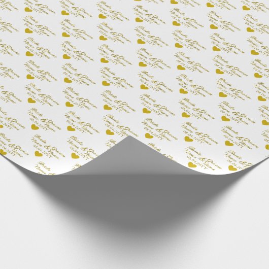 Gepersonaliseerde Golden Heart Bruid en bruidegom Cadeaupapier (Hoek)