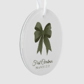 Gepersonaliseerde Groene Bow 1st Kerstmis Getrouwd Ornament (voorkant)