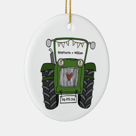Gepersonaliseerde groene tractor land bruiloft cad keramisch ornament (Rechts)