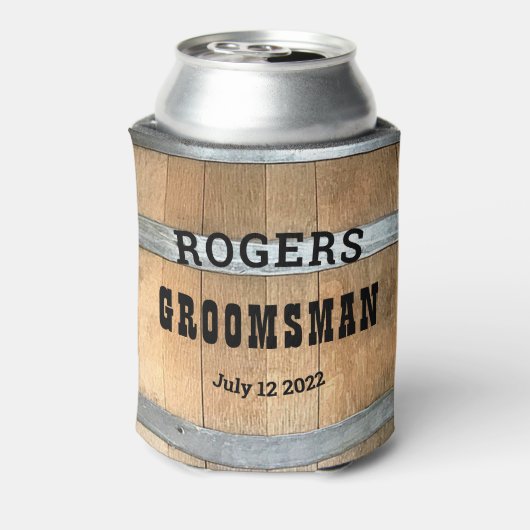 Gepersonaliseerde Groomsman Rustic Bourbon Barrel Blikjeskoeler (Blikje Achterkant)