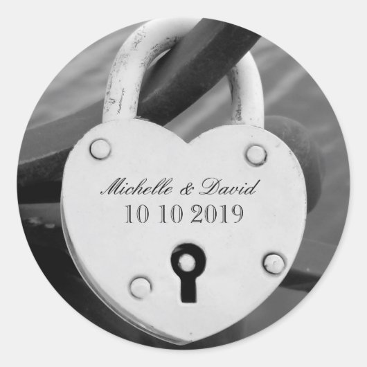 Gepersonaliseerde hart liefde slot bruiloft datum ronde sticker (Voorkant)
