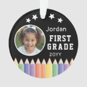 Gepersonaliseerde kleurrijke eerste klas aandenken ornament (voorkant)