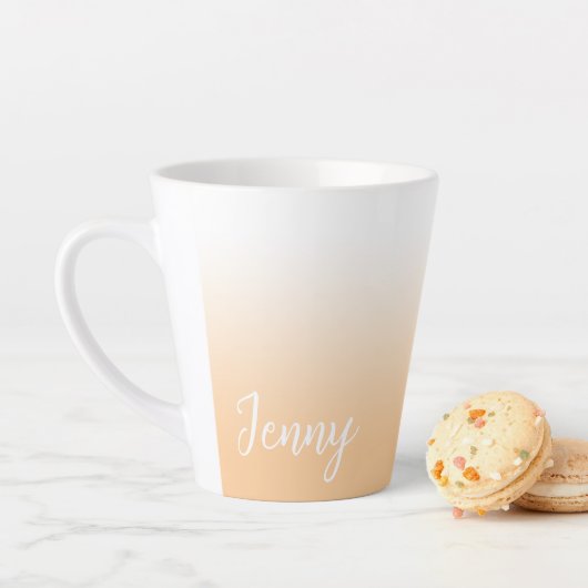 Gepersonaliseerde lichte Peach Ombre Latte Mok (In situ)