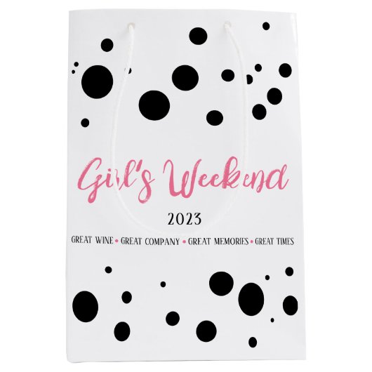 Gepersonaliseerde Meisjes Weekend Pink Dotted Medium Cadeauzakje (Voorkant)
