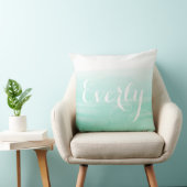 Gepersonaliseerde Mint Green Ombre Waterverf Kussen (Stoel)