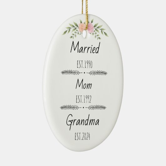 Gepersonaliseerde Moeder Oma Est Custom Jaar Keramisch Ornament (Rechts)