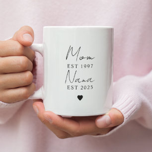 Gepersonaliseerde Mom Nana EST Jaar Mok   minimali