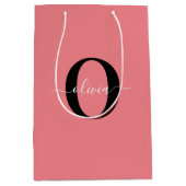 Gepersonaliseerde monogram scriptnaam zwart wit ro medium cadeauzakje (Voorkant)