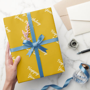 Gepersonaliseerde mosterdgele Verjaardag Cadeaupapier