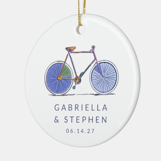 Gepersonaliseerde naam Fiets Getrouwd paar Kerstmi Keramisch Ornament (Links)