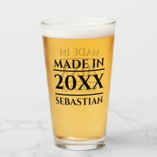 Gepersonaliseerde naam gemaakt in jaar glas