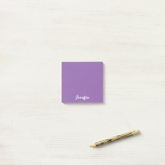 Gepersonaliseerde Paarse witte scriptnaam Post-it® Notes (Op bureau)