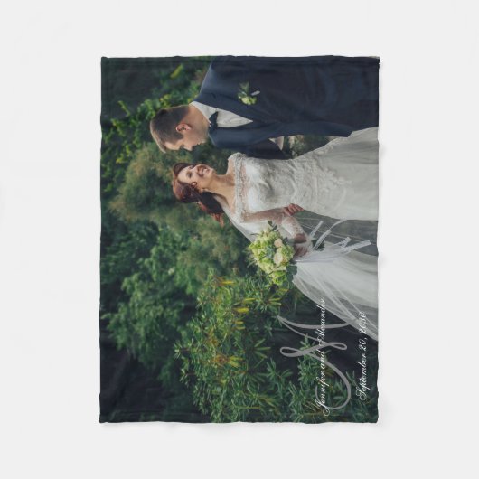 Gepersonaliseerde Pas getrouwd Keepsake Monogram F Fleece Deken (Voorkant)