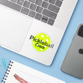 Gepersonaliseerde Pickleball Coach Naam Sticker (Laptop met iPhone)